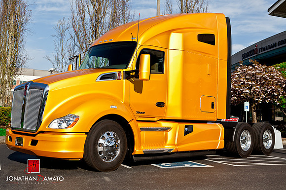 KENWORTH T680 & EXOTICS