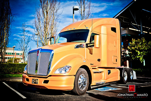 KENWORTH T680 & EXOTICS