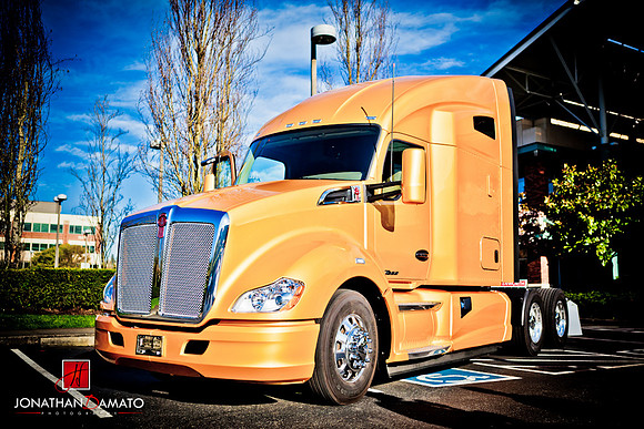 KENWORTH T680 & EXOTICS
