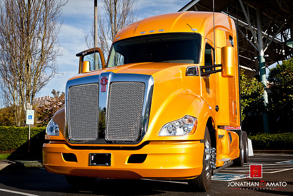 KENWORTH T680 & EXOTICS