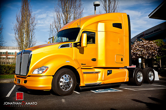 KENWORTH T680 & EXOTICS